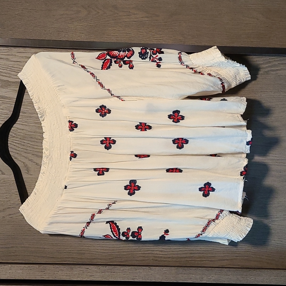 RAGA Floral Embroidered Boho Top L